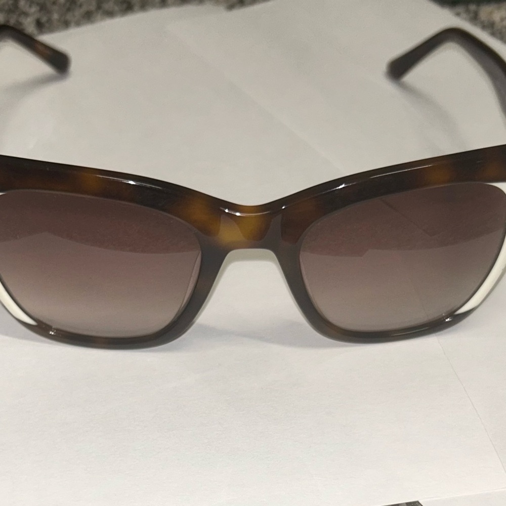 Gwen Stefani L.A.M.B. 
Stylish Tortoise Shell Sunglasses - Picture 3 of 10